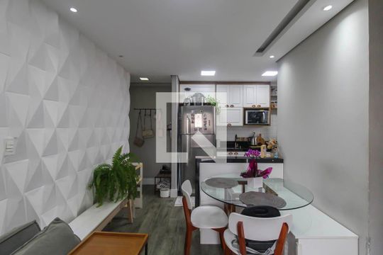 Sala de apartamento à venda com 2 quartos, 45m² em Vila Antonieta, São Paulo