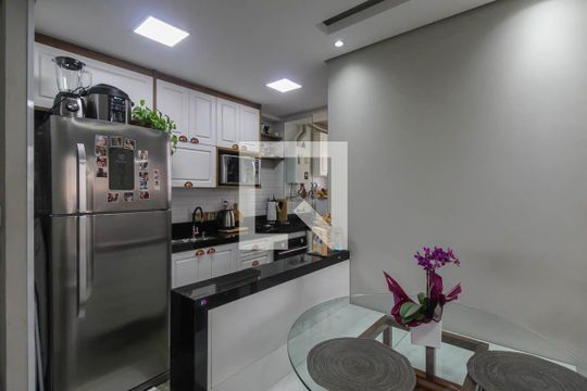 Sala de apartamento à venda com 2 quartos, 45m² em Vila Antonieta, São Paulo