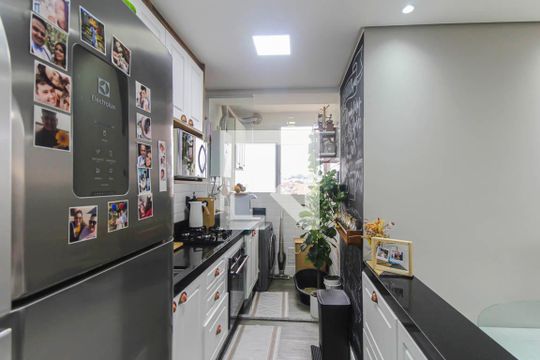 Cozinha de apartamento à venda com 2 quartos, 45m² em Vila Antonieta, São Paulo