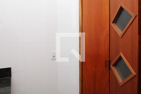 Banheiro de apartamento para alugar com 2 quartos, 42m² em Parque Mandaqui, São Paulo