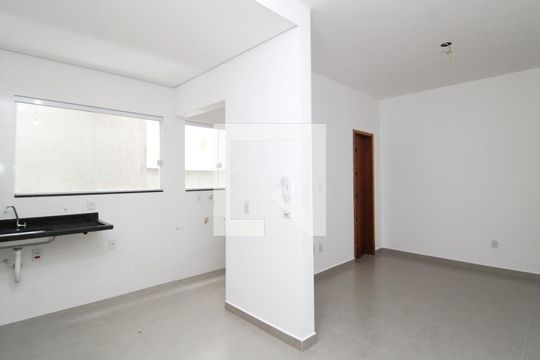 Cozinha de apartamento para alugar com 2 quartos, 42m² em Parque Mandaqui, São Paulo