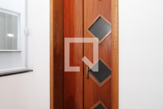 Banheiro de apartamento para alugar com 2 quartos, 32m² em Parque Mandaqui, São Paulo
