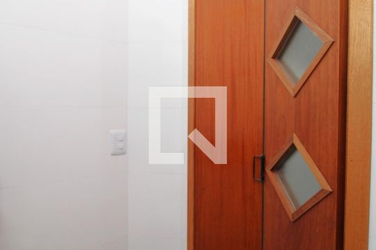 Banheiro Social de apartamento para alugar com 2 quartos, 42m² em Parque Mandaqui, São Paulo