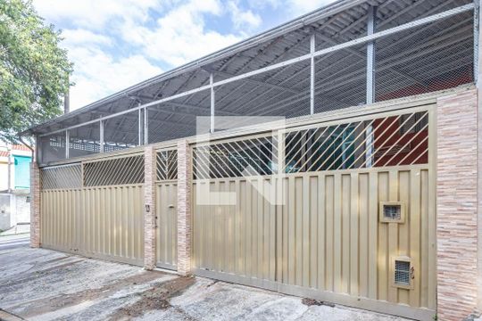 Fachada de casa à venda com 3 quartos, 270m² em Sacomã, São Paulo