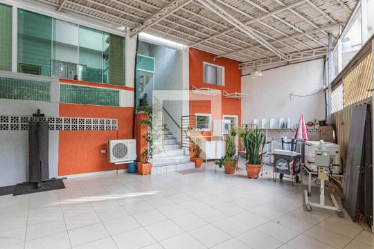 Garagem de casa à venda com 3 quartos, 270m² em Sacomã, São Paulo