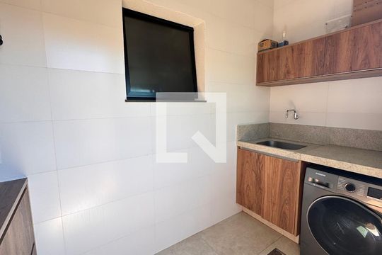 Área de Serviço de casa à venda com 3 quartos, 225m² em Jardim Ipaussurama, Campinas