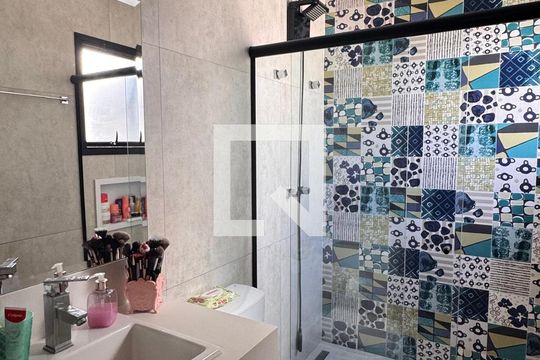 Banheiro da Suíte 2 de casa à venda com 3 quartos, 225m² em Jardim Ipaussurama, Campinas