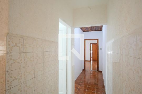 Corredor de casa para alugar com 3 quartos, 200m² em Cidade Mãe do Céu, São Paulo