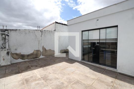 Sacada de casa à venda com 1 quarto, 240m² em Vila Fernandes, São Paulo