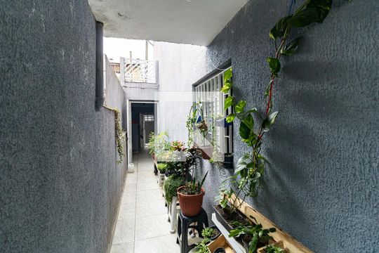 Corredor Lateral de casa à venda com 4 quartos, 149m² em Jardim Patente, São Paulo
