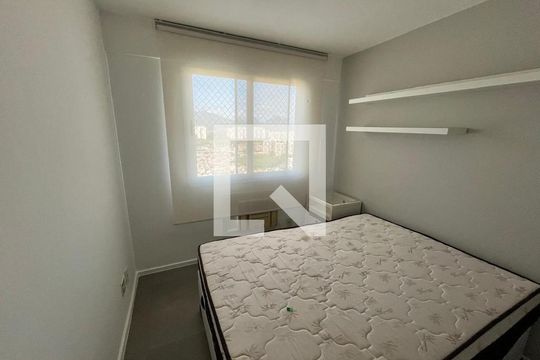 Quarto 1 de apartamento para alugar com 2 quartos, 60m² em Recreio dos Bandeirantes, Rio de Janeiro