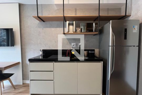 Cozinha de kitnet/studio à venda com 1 quarto, 28m² em Pinheiros, São Paulo