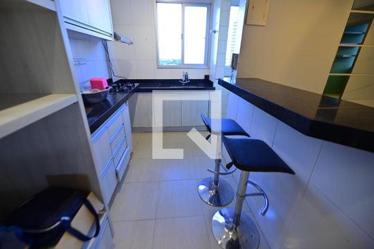 Cozinha de apartamento à venda com 2 quartos, 56m² em Setor Pedro Ludovico, Goiânia