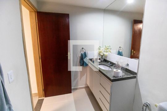Banheiro da Suíte 1 (Casa 2) de casa à venda com 5 quartos, 750m² em Serra Grande, Niterói