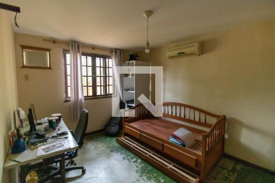 Quarto 1 de casa para alugar com 3 quartos, 750m² em Serra Grande, Niterói