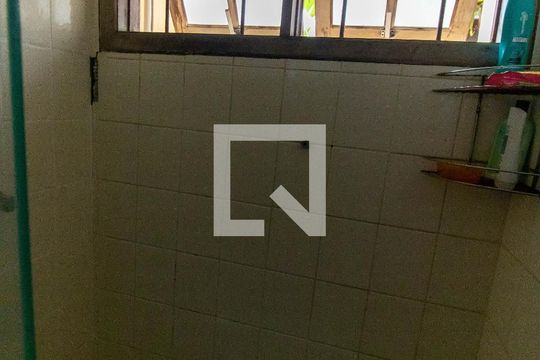 Banheiro Social de casa para alugar com 3 quartos, 750m² em Serra Grande, Niterói