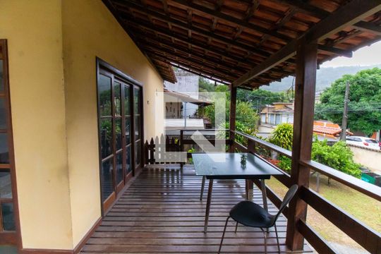 Varanda da Sala de casa para alugar com 3 quartos, 750m² em Serra Grande, Niterói