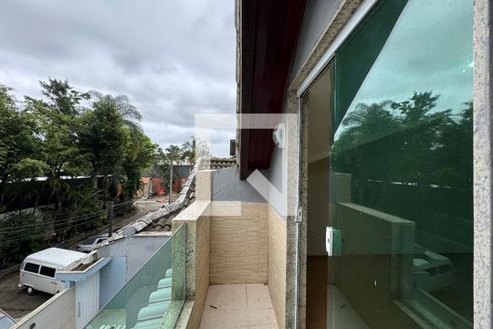 Suíte 3 - Varanda de casa de condomínio à venda com 4 quartos, 170m² em Vargem Pequena, Rio de Janeiro