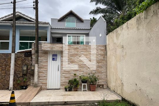Fachada de casa de condomínio à venda com 4 quartos, 170m² em Vargem Pequena, Rio de Janeiro