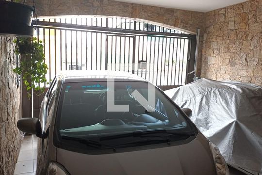 Garagem de casa à venda com 3 quartos, 159m² em Vila Medeiros, São Paulo
