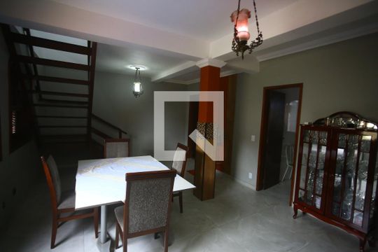 Sala de jantar de casa à venda com 6 quartos, 360m² em João Pinheiro, Belo Horizonte