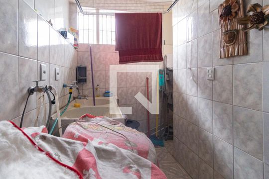 Área de serviço - Casa 1 de casa à venda com 8 quartos, 578m² em Pestana, Osasco