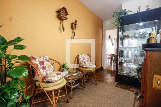 Sala de casa para alugar com 2 quartos, 140m² em Jardim São Paulo, São Paulo