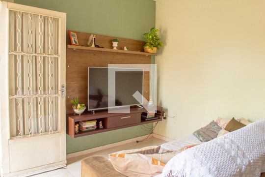 Sala de casa para alugar com 3 quartos, 80m² em Jardim Santa Catarina, Sorocaba