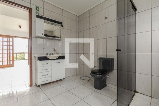 Banheiro 2 de casa à venda com 4 quartos, 240m² em Ipanema, Porto Alegre