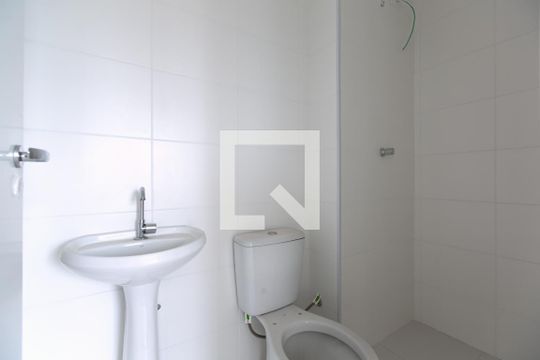 Banheiro de apartamento para alugar com 2 quartos, 32m² em Colônia (zona Leste), São Paulo