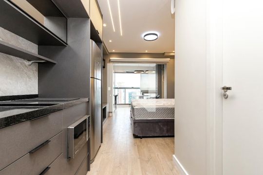 Cozinha de kitnet/studio à venda com 1 quarto, 32m² em Jardim das Acacias, São Paulo