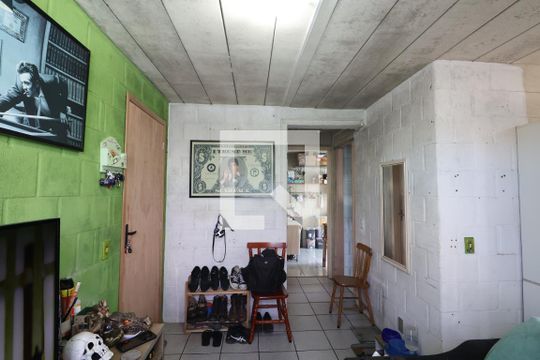 Sala de apartamento à venda com 2 quartos, 42m² em Estância Velha, Canoas