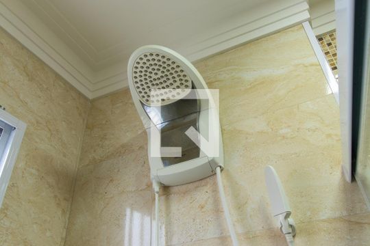 Banheiro de casa de condomínio para alugar com 3 quartos, 121m² em Jardim Isis, Cotia