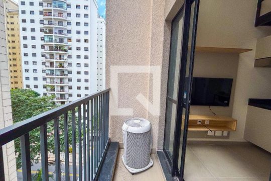 Varanda de kitnet/studio para alugar com 1 quarto, 41m² em Sumarezinho, São Paulo