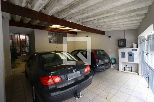 Garagem de casa para alugar com 3 quartos, 150m² em Jardim Monte Libano, Santo André