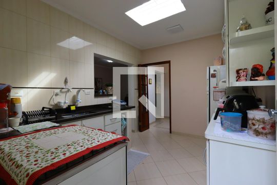 Cozinha de casa para alugar com 3 quartos, 150m² em Jardim Monte Libano, Santo André