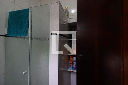 Banheiro da Suíte de casa para alugar com 3 quartos, 150m² em Jardim Monte Libano, Santo André