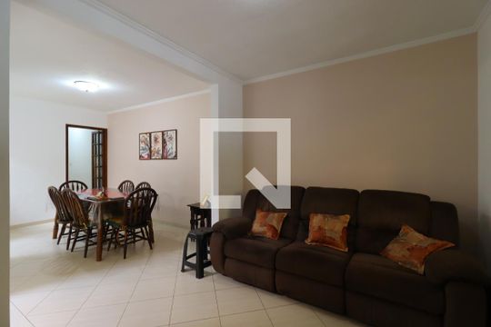 Sala  de casa para alugar com 3 quartos, 150m² em Jardim Monte Libano, Santo André