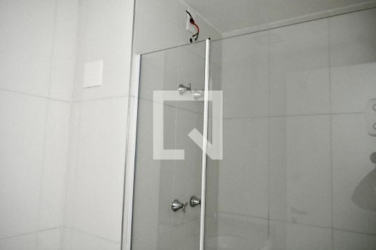 Banheiro  de kitnet/studio à venda com 0 quarto, 28m² em Vila Clementino, São Paulo