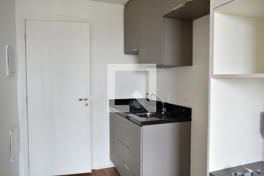 Cozinha de kitnet/studio à venda com 0 quarto, 28m² em Vila Clementino, São Paulo