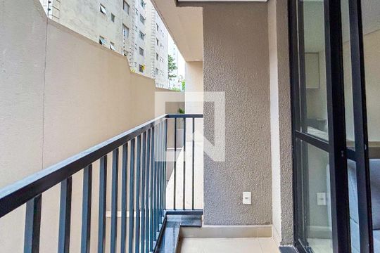 Varanda de kitnet/studio para alugar com 1 quarto, 40m² em Sumarezinho, São Paulo