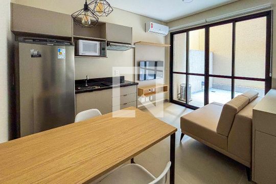 Kitnet/Studio para alugar com 1 quarto, 38m² em Sumarezinho, São Paulo