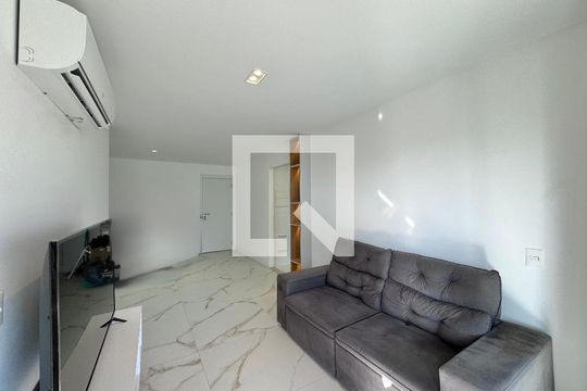 Sala de apartamento à venda com 2 quartos, 79m² em Barra da Tijuca, Rio de Janeiro