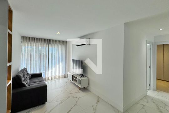 Sala de apartamento à venda com 2 quartos, 79m² em Barra da Tijuca, Rio de Janeiro