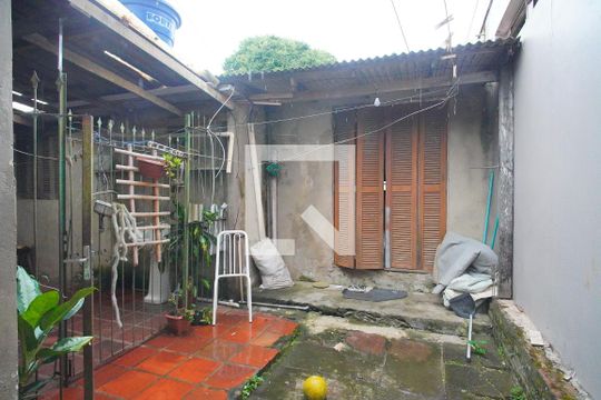 Quintal de casa à venda com 2 quartos, 110m² em Canudos, Novo Hamburgo