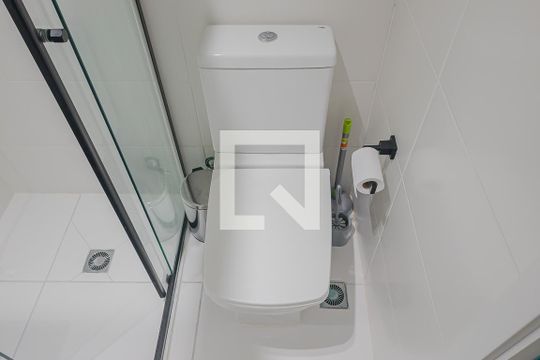 Banheiro de apartamento à venda com 1 quarto, 26m² em Sumarezinho, São Paulo