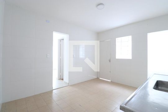 Cozinha de casa para alugar com 2 quartos, 90m² em Pompeia, São Paulo