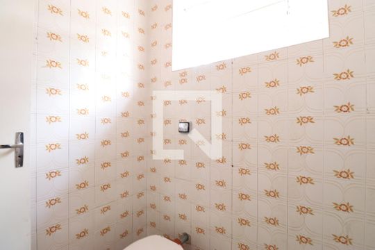 Banheiro de casa para alugar com 2 quartos, 90m² em Pompeia, São Paulo