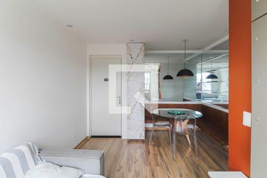 Sala de apartamento para alugar com 2 quartos, 49m² em Parque São Lourenço, São Paulo