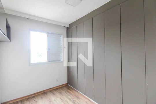 Quarto 2 de apartamento para alugar com 2 quartos, 49m² em Parque São Lourenço, São Paulo
